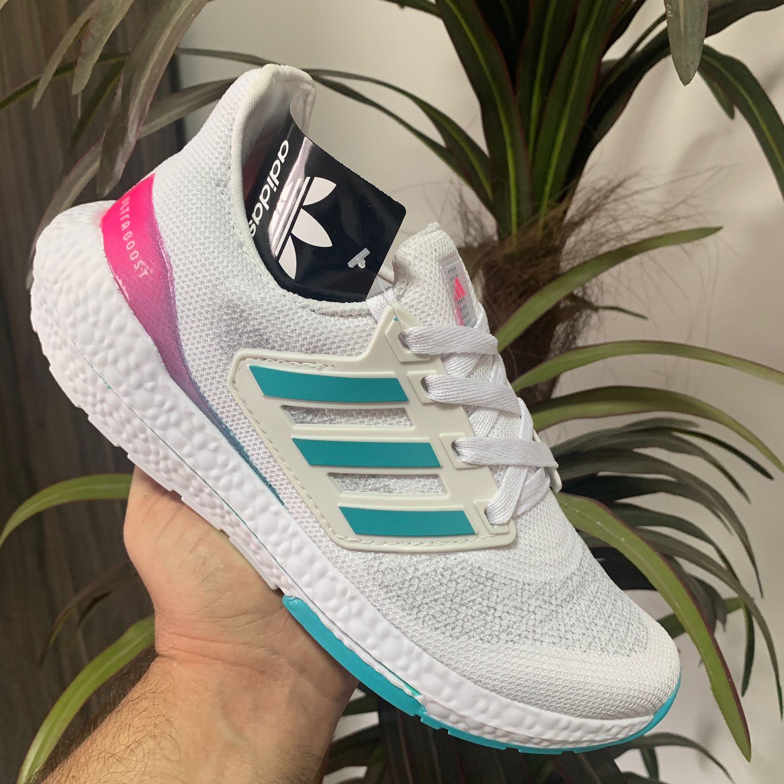 Tênis Adidas Ultraboost 21 Branco/Verde-água⭐